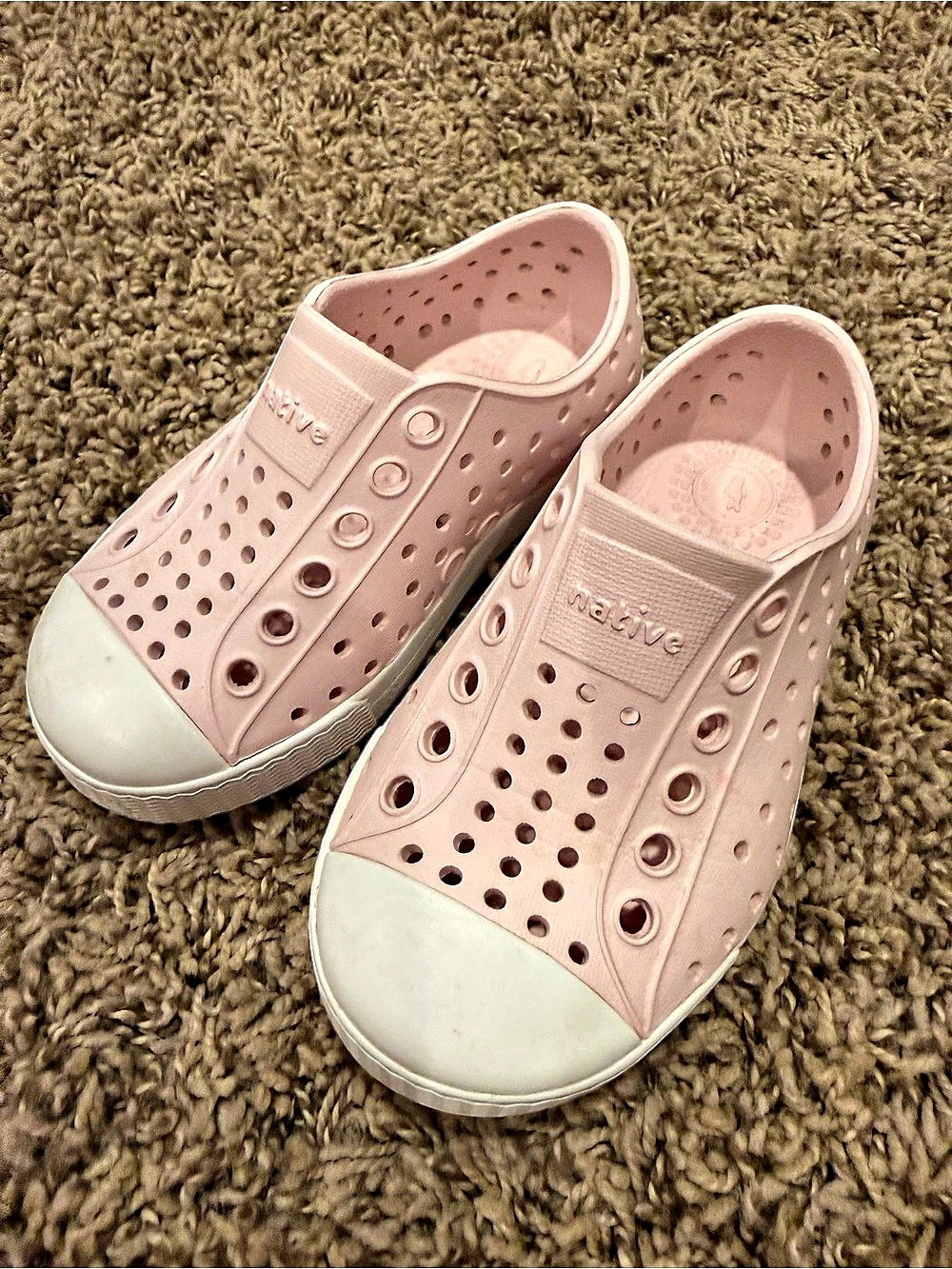 Native Jefferson Kids Slip-On Water Shoe Pink & White Sneakers